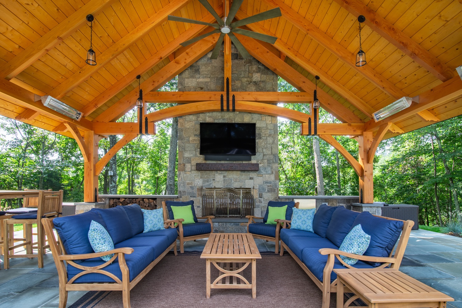 24x16 Grand Teton; Natural; SSM Matte Black (16)